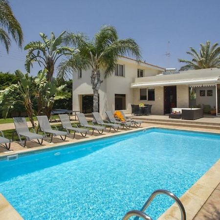 Soothing Sunset Villa With Private Pool, 200M From The Beach Pervolia Exterior foto